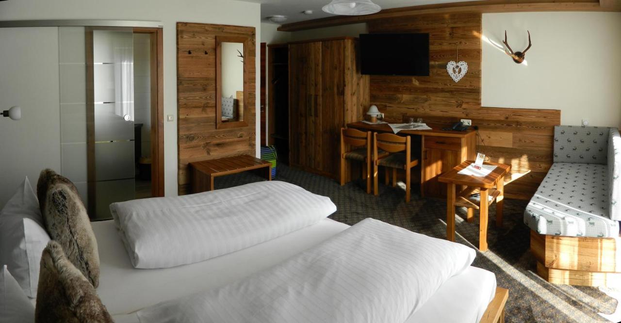 Hotel-Gasthof Zum Oberen Wirt Regen Exterior foto